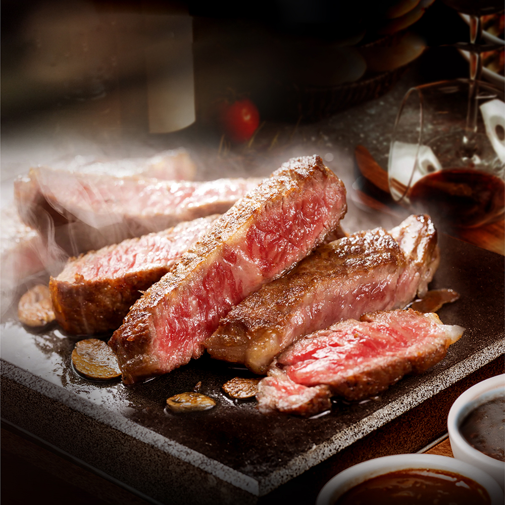 Hokkaido Wagyu striploin sizzle